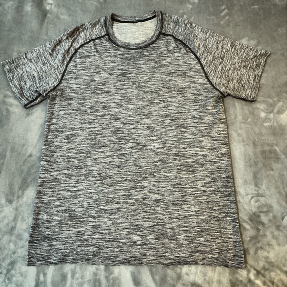 Lululemon Metal Vent Tech Short Sleeve *Wool
Black / White

#159 - Picture 2 of 6